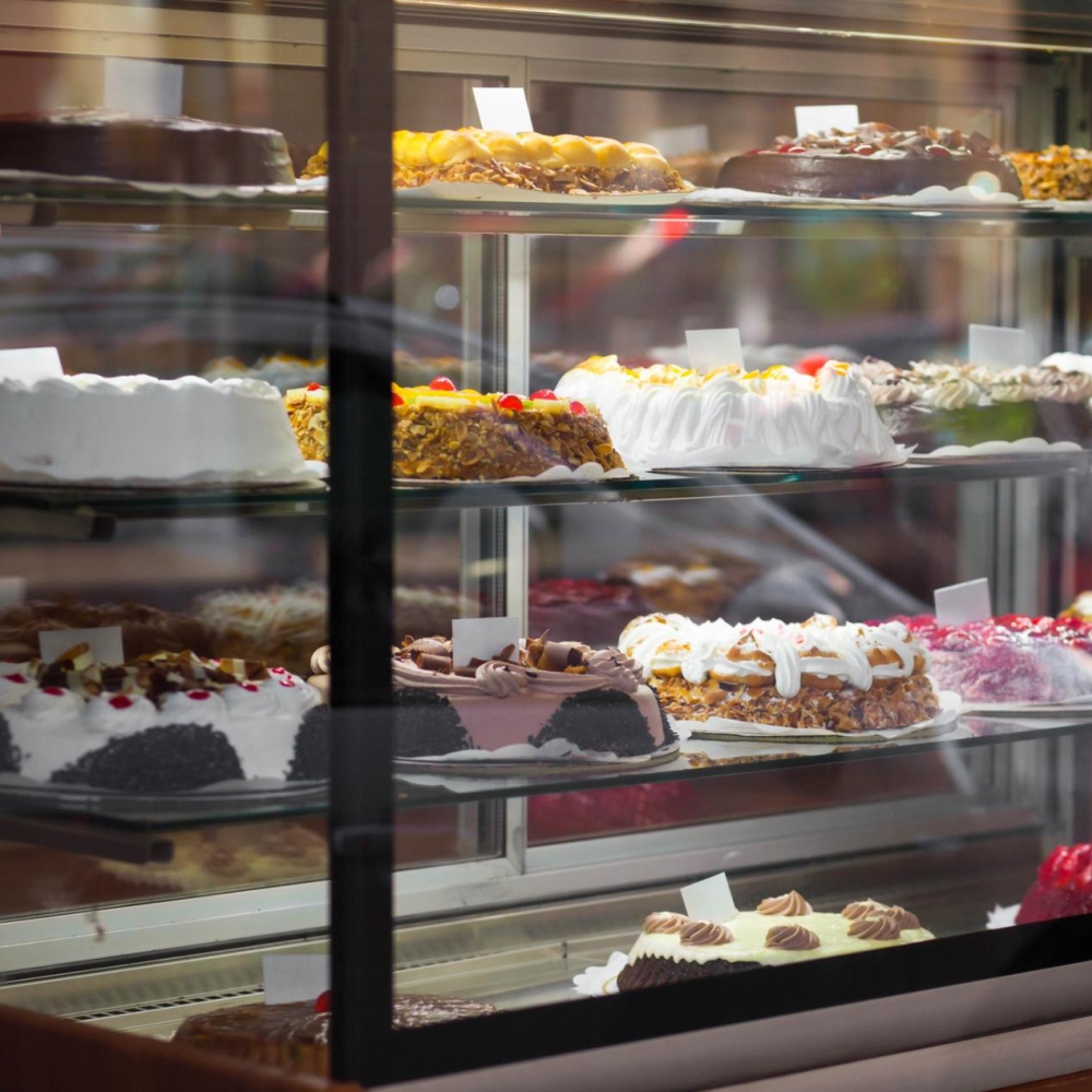 Refrigerated Display Cabinet – 0.9m - Image 3